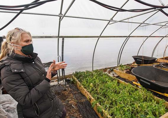 Sara Stewart has made it her mission to increase the availability of healthy foods to those in need in South Bend, Indiana. Photo by Brandon O&#039;Connor, NRCS.